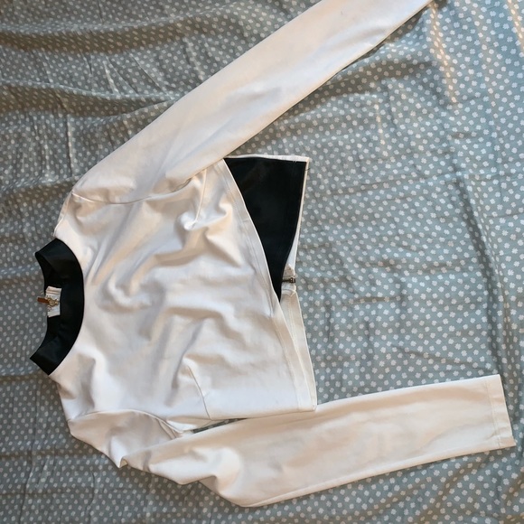 Cropped white top - Picture 2 of 3